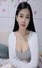 钟爱美腿丝袜